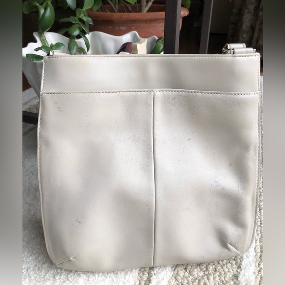 Nine West cross body leather bag. - Picture 3 of 6